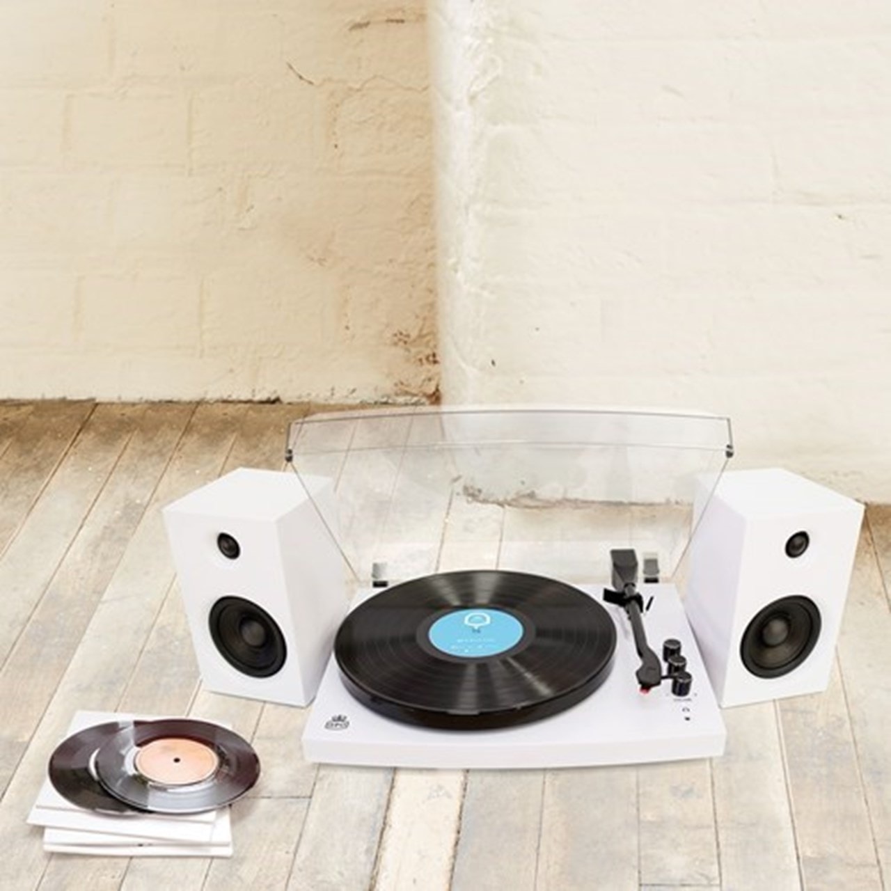 GPO Picadilly Record Player Matte White Turntable with Speakers HMV