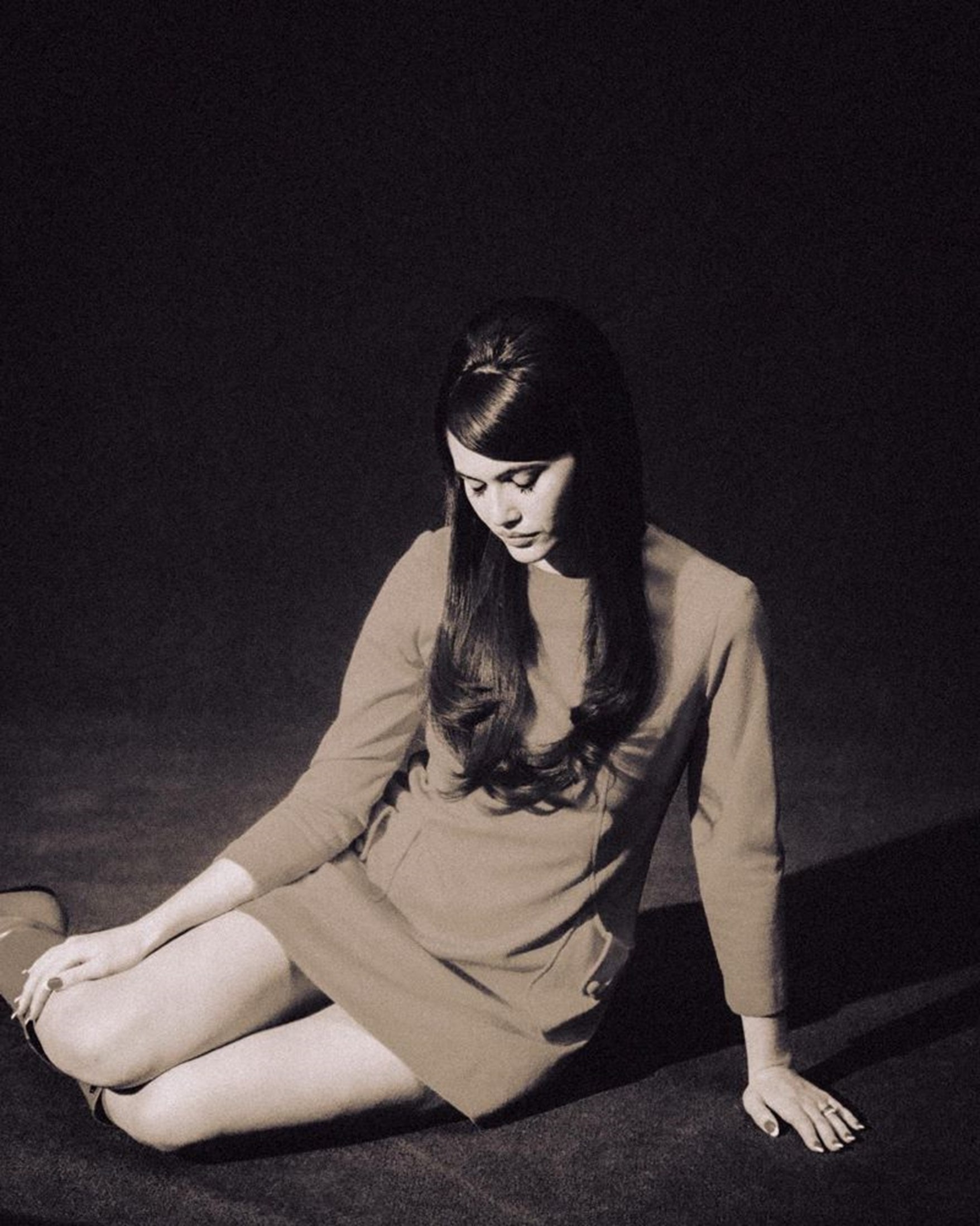 Meet SIENNA SPIRO for an exclusive album signing event