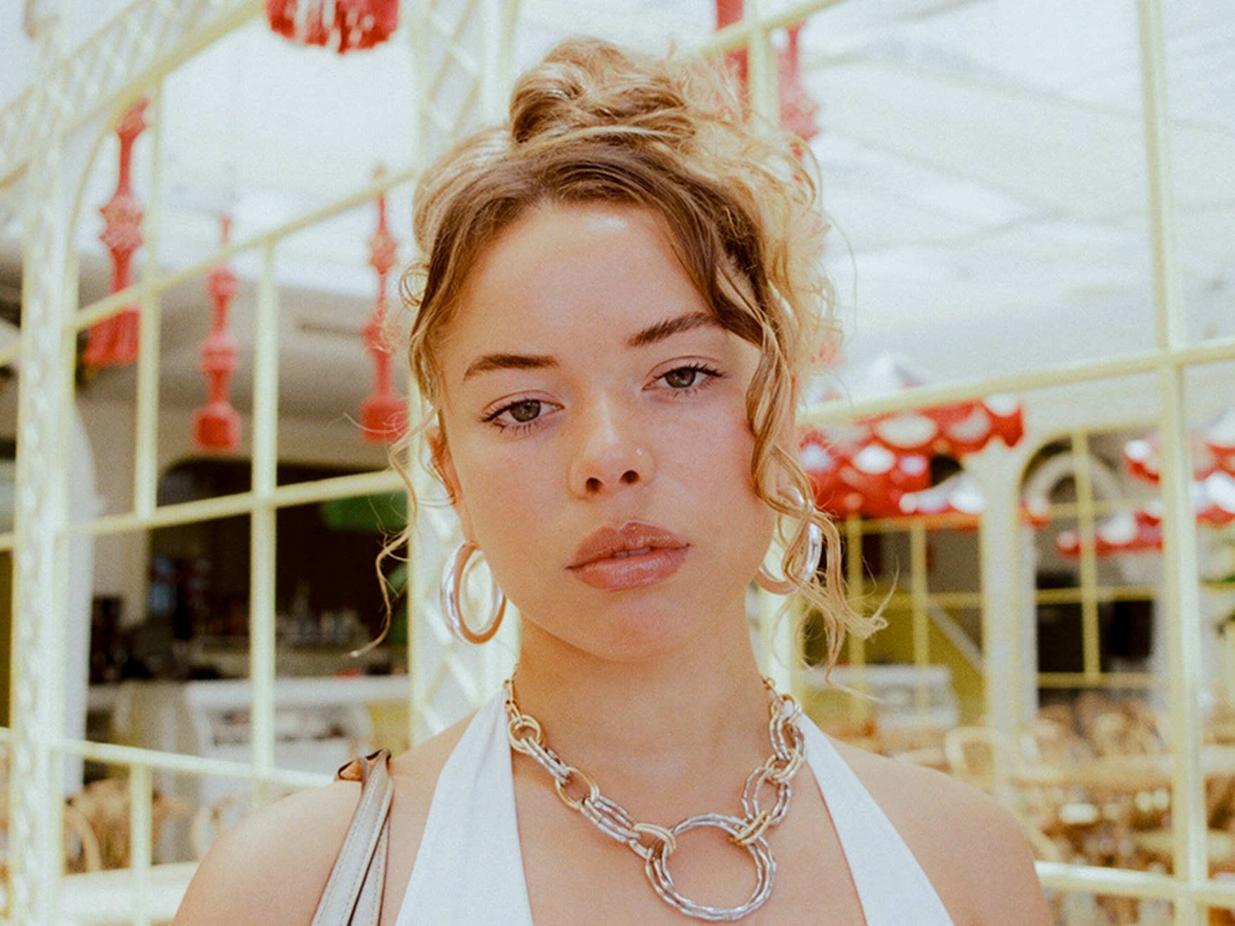 Meet Nilufer Yanya for an exclusive album signing event