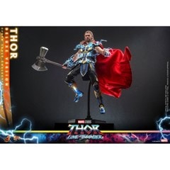 1:6 Thor: Love & Thunder Deluxe Hot Toys Figure - 4