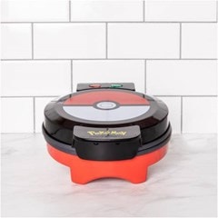 Pokémon Pokeball Waffle Maker Uncanny Brands - 2