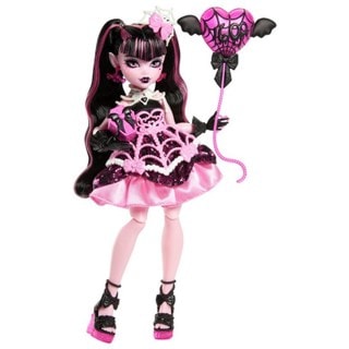 Draculaura Scary Sweet Birthday Monster High Mattel Doll