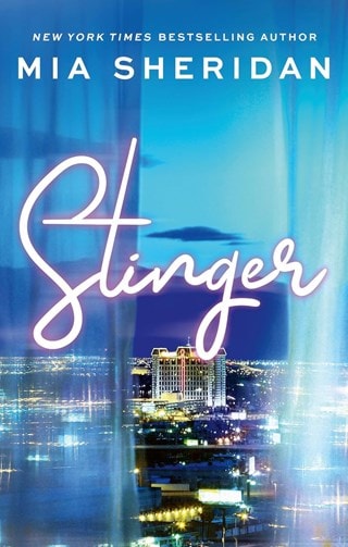 Stinger Paperback By Mia Sheridan