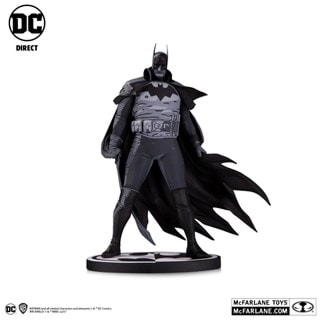 Batman Black & White By Mike Mignola DC Direct 1/10 Scale Figure