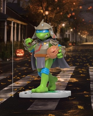 Remixx Leonardo Teenage Mutant Ninja Turtle TMNT Cowa-Boo-Nga! Edition Window Box Figure