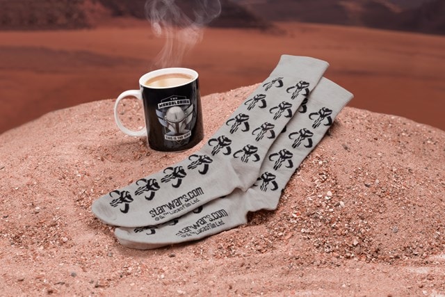 The Mandalorian Star Wars Mug And Socks Gift Set - 1