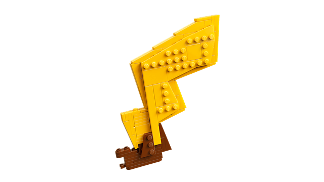 Pikachu and Poke Ball Pokemon LEGO - 3