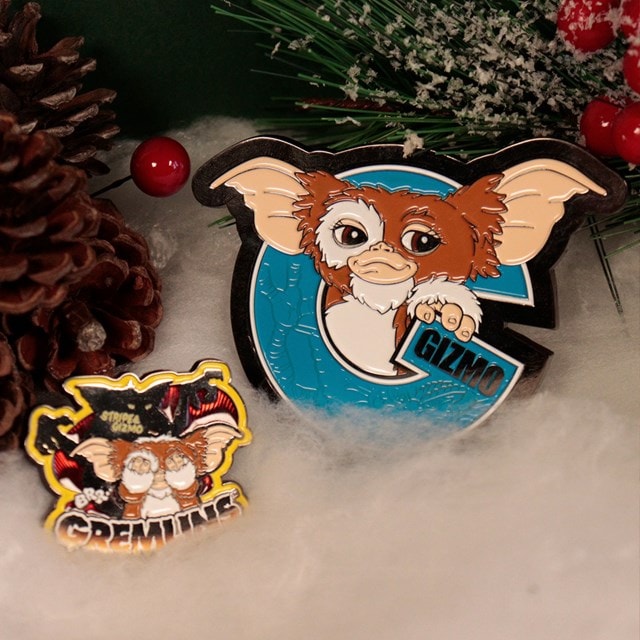 Gremlins Limited Edition Medallion And Pin Set - 3