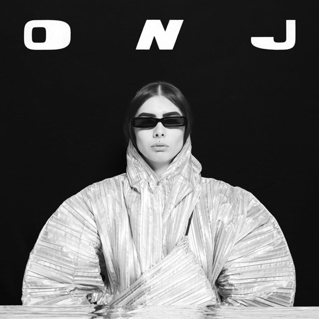 Olivia Neutron-John - 1