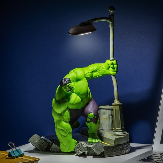 The Hulk Marvel Diorama Light - 2