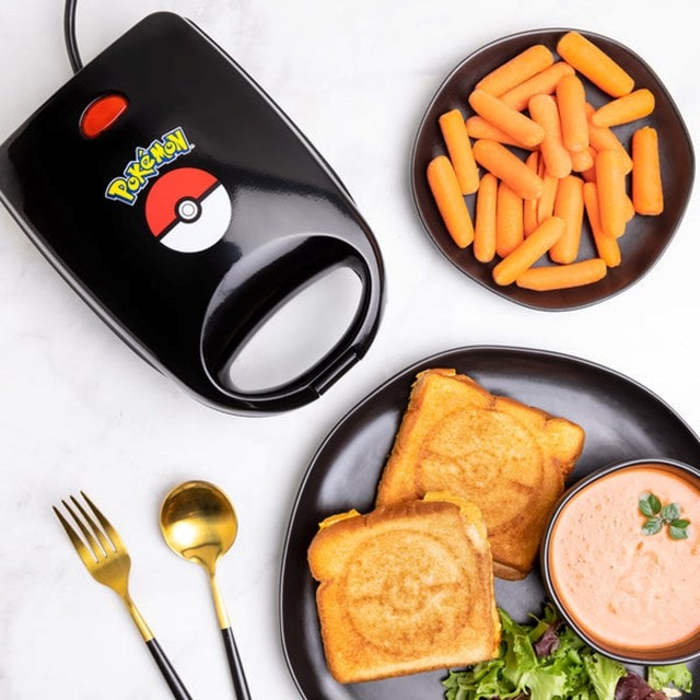 Pokemon Pokeball Single Cheese Toastie Maker Uncanny Brands - 3