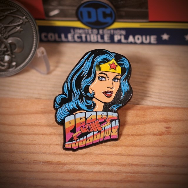 Wonder Woman: DC Comics Limited Edition Pin Badge - 2