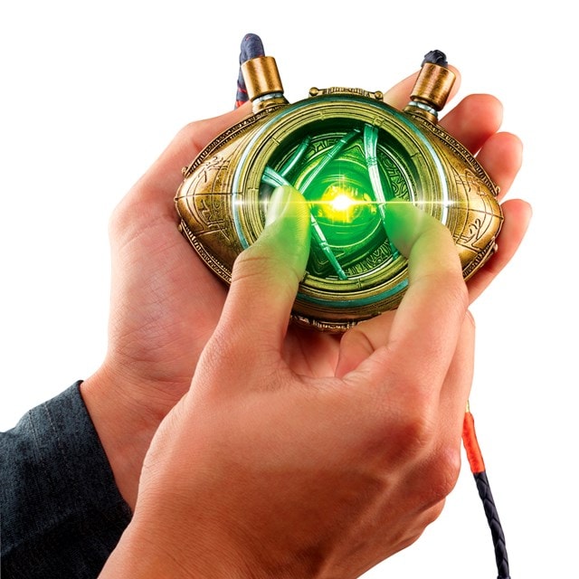 Hasbro Marvel Legends Doctor Strange Eye of Agamotto Replica - 7