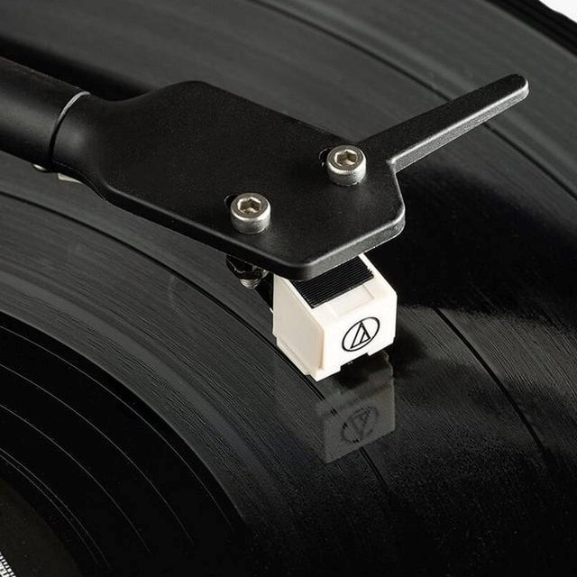 Pro-Ject E1 BT White Bluetooth Turntable - 4