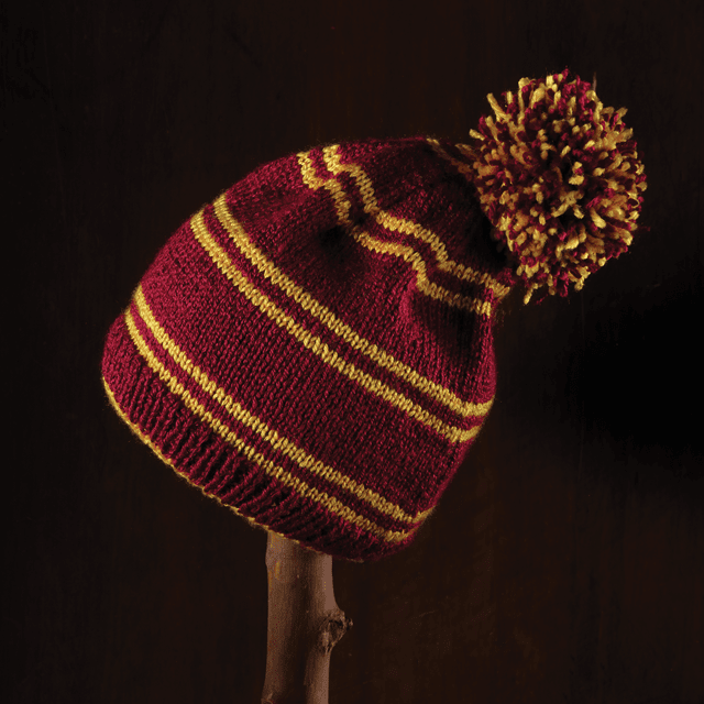 Harry Potter: Gryffindor Bobble Hat Kit: Knit Kit: Hero Collector - 1