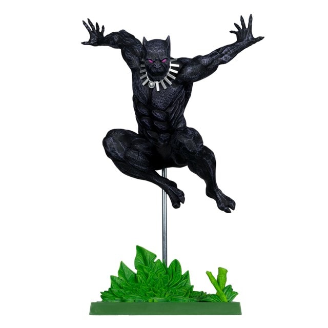 Black Panther Or Blade Marvel McFarlane Page Punchers Figurine With Comic - 2
