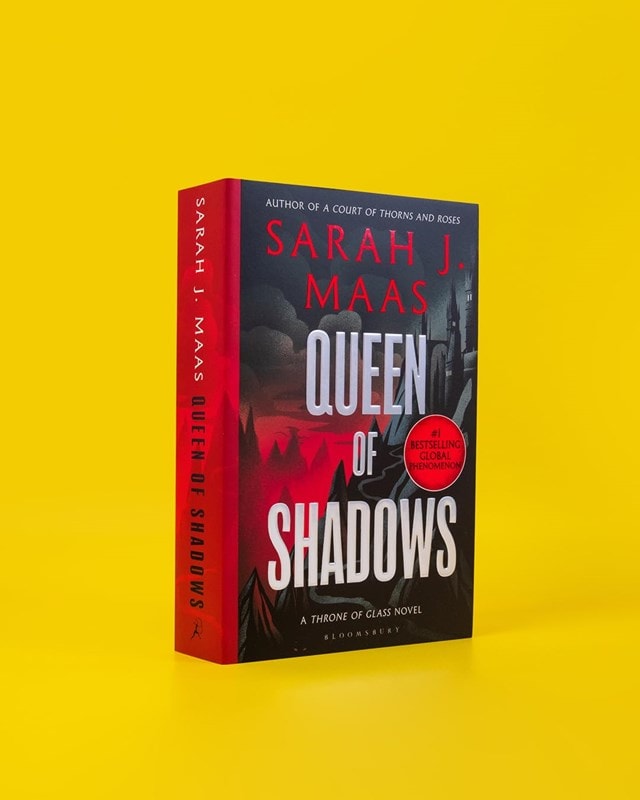 Queen Of Shadows: Throne Of Glass Book 4 Paperback By Sarah J. Maas - 2