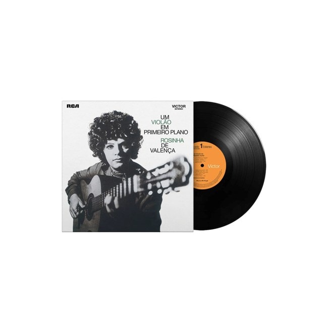 Um Violao Em Primeiro Plano | HMV Store Um Violao Em Primeiro Plano | HMV Store