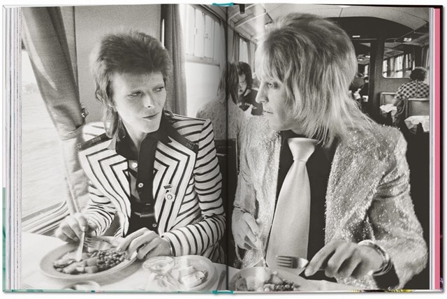 The Rise Of David Bowie 1972-1973 Hardback - 7