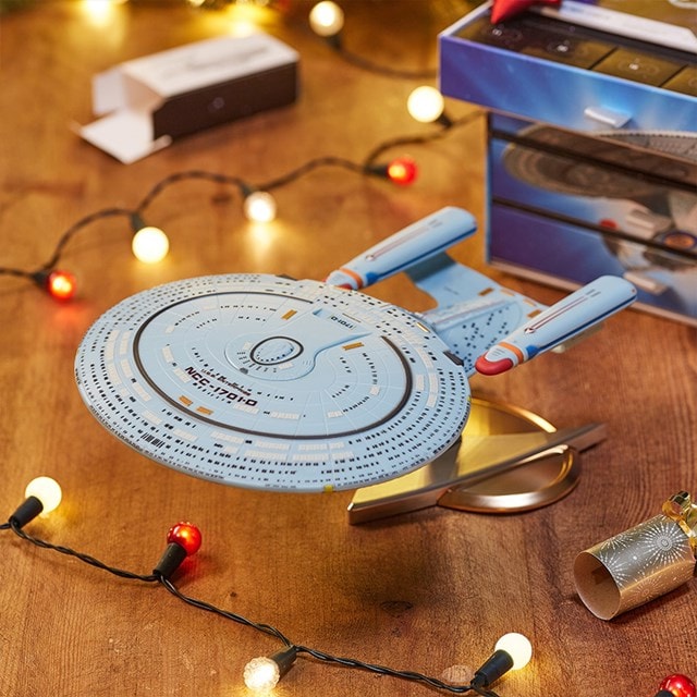 Star Trek USS Enterprise NCC-1701-D Countdown Character - 11