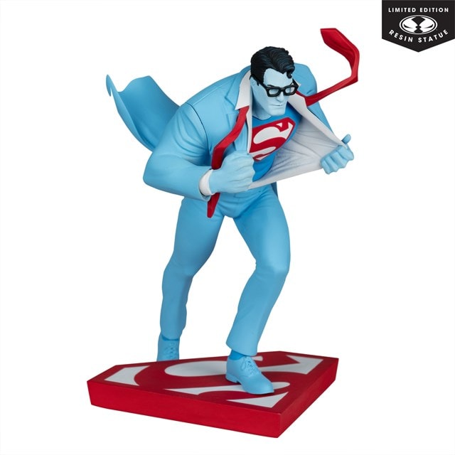 Superman By Clayton Henry Superman Red & Blue DC Direct 1/10 McFarlane Resin Statue - 4