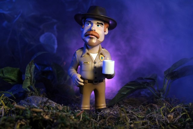 Hopper Stranger Things Minix Figure - 9