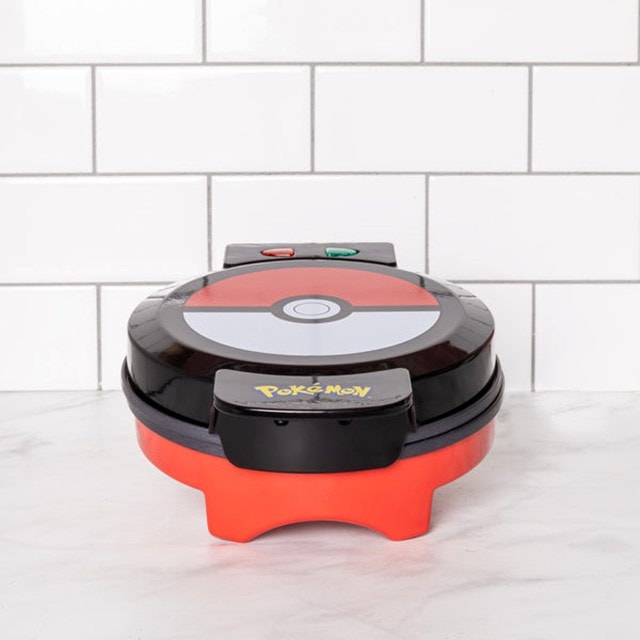 Pokémon Pokeball Mini Waffle Maker Uncanny Brands - 2
