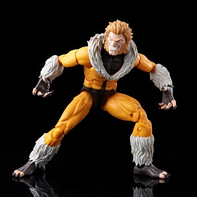 Sabretooth X-Men Hasbro Marvel Legends Action Figure - 3