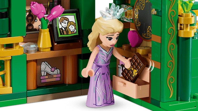 Emerald City & Kiamo Ko Castle Wicked LEGO - 4