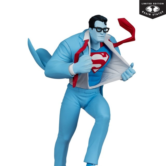 Superman By Clayton Henry Superman Red & Blue DC Direct 1/10 McFarlane Resin Statue - 2
