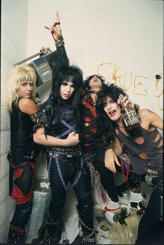 The Dirt: Confessions of the World's Most Notorious Rock Band (Motley Crue) Paperback By Tommy Lee - 7