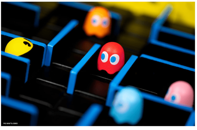 Quoridor Pac-Man Wooden Board Game - 4