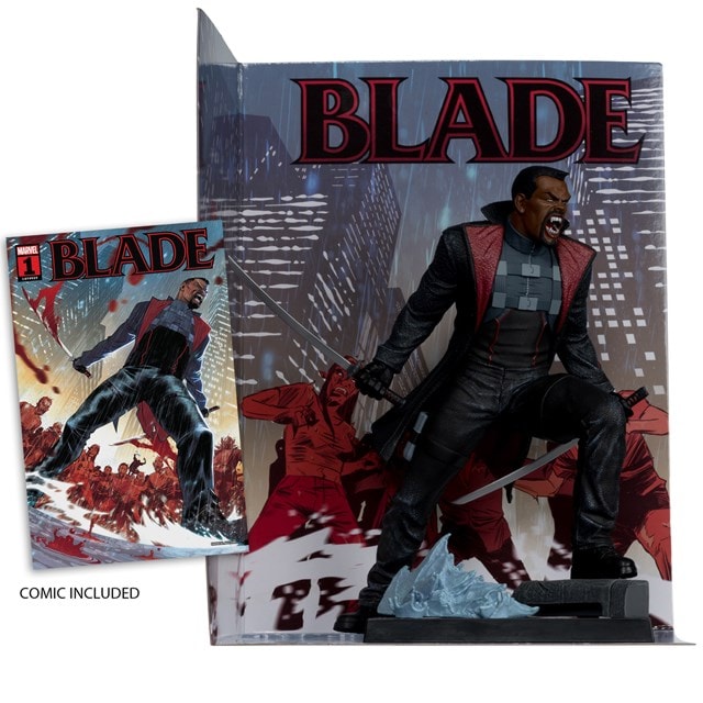 Black Panther Or Blade Marvel McFarlane Page Punchers Figurine With Comic - 4