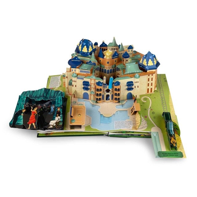 Wicked The Ultimate Pop-Up Book - 8
