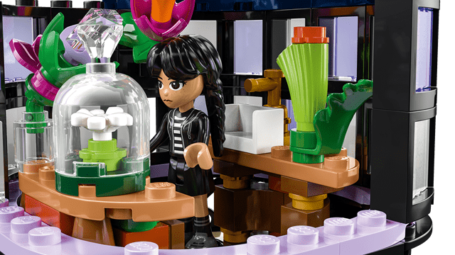 Black Dahlia Flower Wednesday LEGO - 7