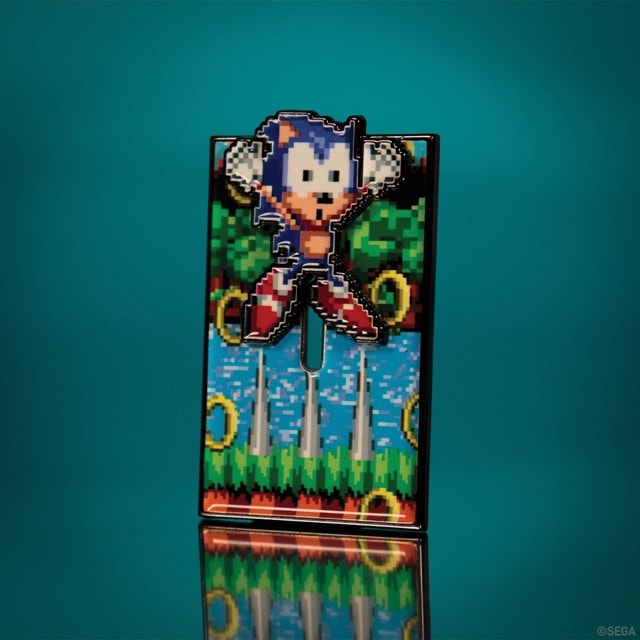 Sonic The Hedgehog Moving Pin Badge - 2