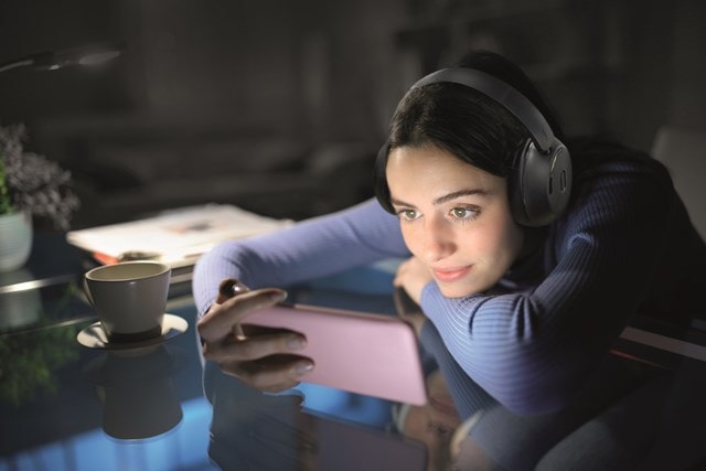 Mixx Audio StreamQ Surround Wireless Headphones - 7