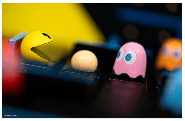 Quoridor Pac-Man Wooden Board Game - 6