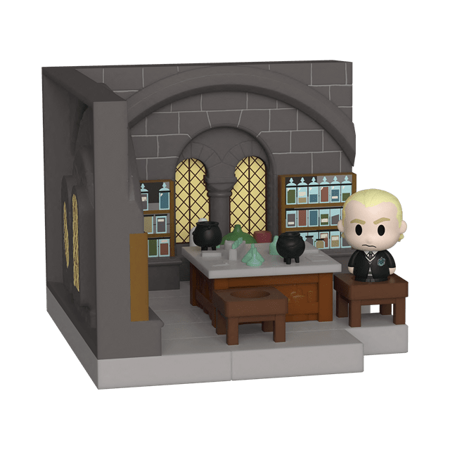 Potion Class Draco Malfoy: Harry Potter Anniversary Funko Diorama - 1