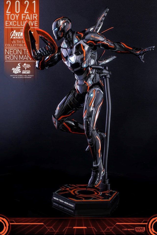 1:6 Neon Tech Iron Man 4.0 Hot Toys Figure - 3
