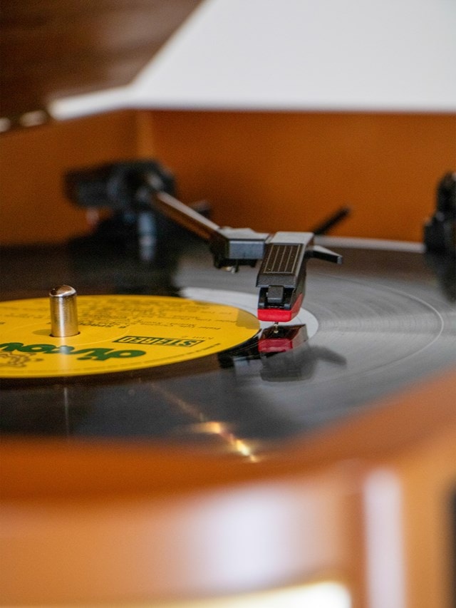 Lenco TCD-2551WD Wood Bluetooth Turntable with FM radio, CD & Cassette - 12