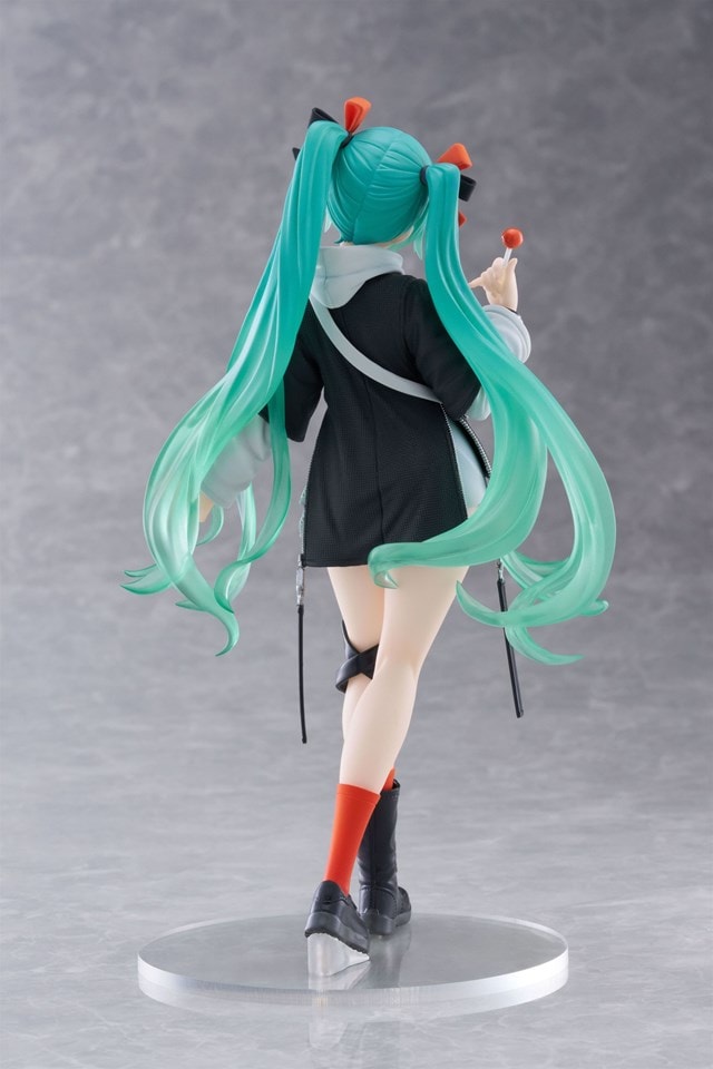 Hatsune Miku Fashion Punk Version Taito Figure - 2