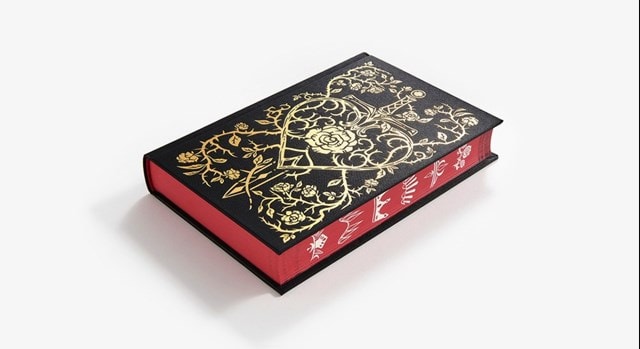 Lightlark: Lightlark Book 1 Collector's Edition Hardback By Alex Aster - 4