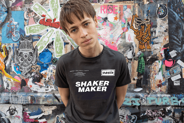 Shaker Maker Oasis hmv Exclusive Charcoal Tee | T-Shirt | Free