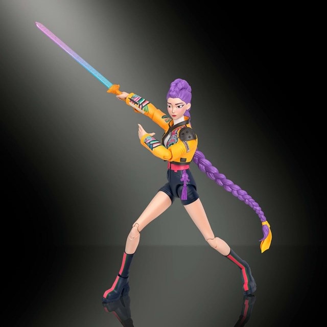 Huntrix Rumi K-Pop Demon Hunters Mattel Action Figure - 4