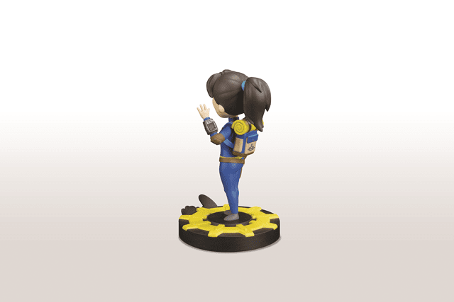 Lucy Fallout Vinyl Figure - 3