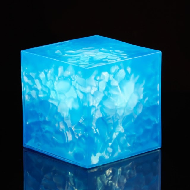 Tesseract Electronic Role Play Accessory with Light FX and Loki Figure - 3