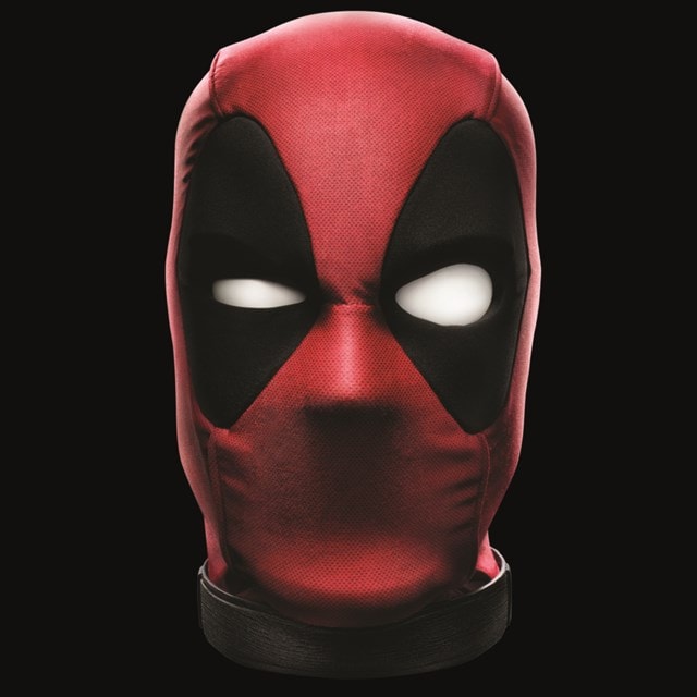 Deadpool Marvel Legends Premium Interactive Electronic Head - 9