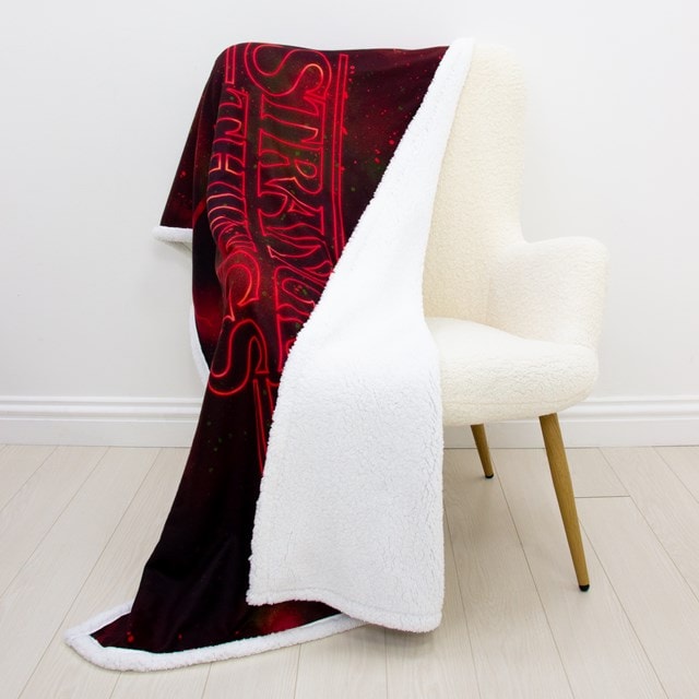 Hijack Stranger Things Sherpa Fleece Blanket - 4
