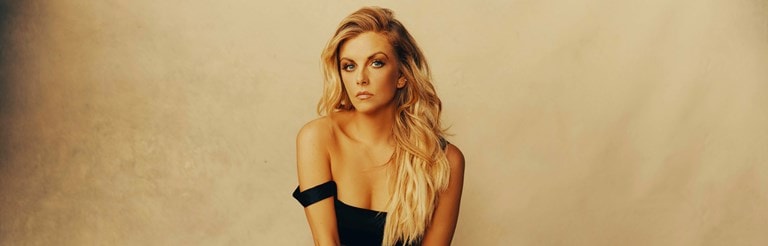 "I have been doing a lot of therapy..." - Country star Lindsay Ell talks her new album Heart Theory